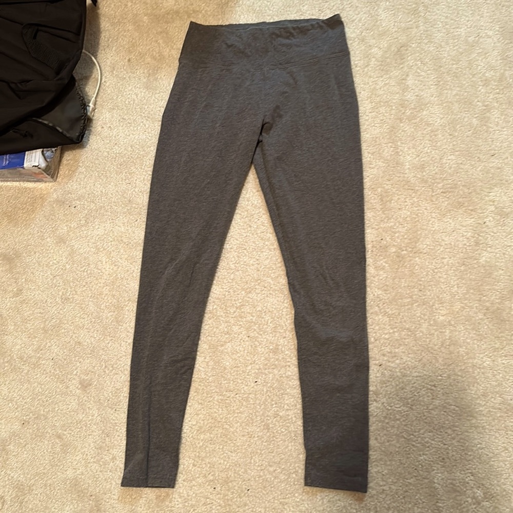 gray aerie leggings